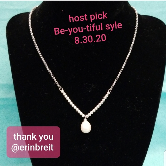 Jewelry - Sterling silver necklace with cultured pearl